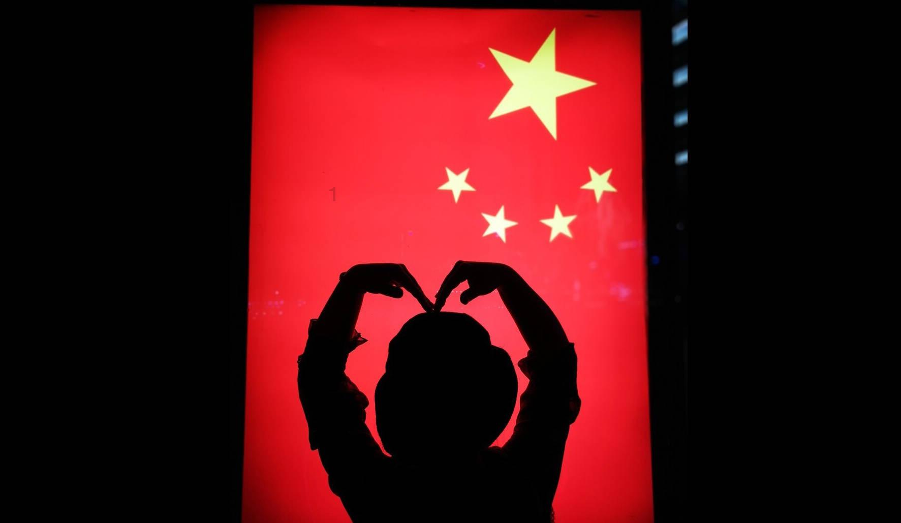 公共场所拍公众人物算侵权吗？游戏画面